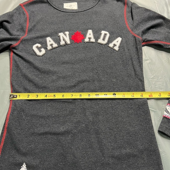 Vintage Collection super soft Canada Long sleeve T shirt. Medium - Picture 11 of 14